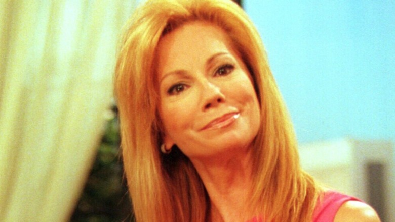 Kathie Lee Gifford testa inclinata