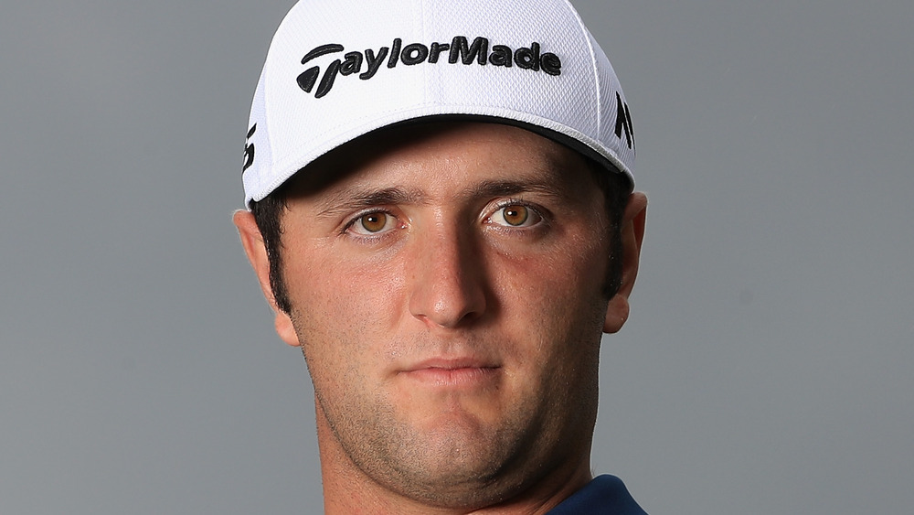 Jon Rahm serio