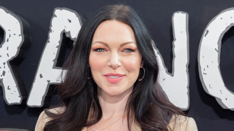 Laura Prepon sorride