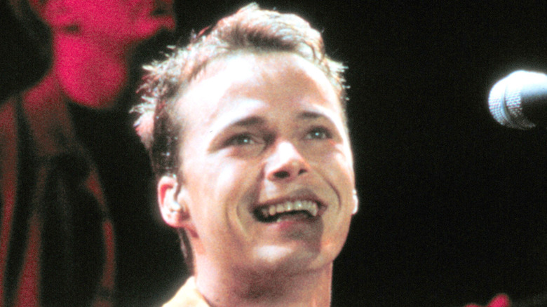 Bryan White si esibisce negli anni '90