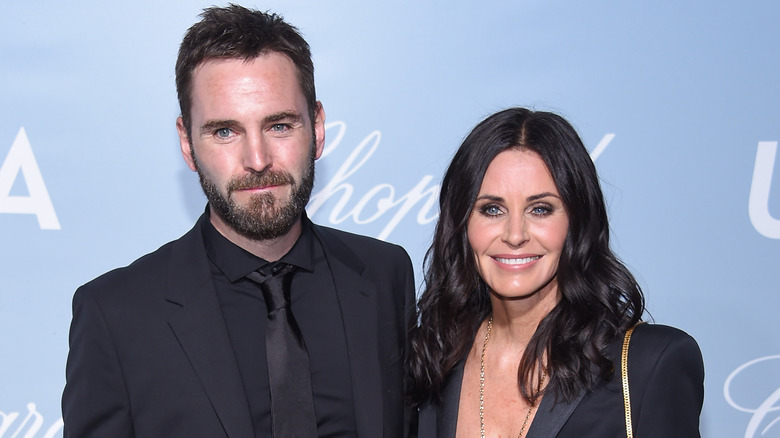 Johnny McDaid e Courteney Cox a un evento