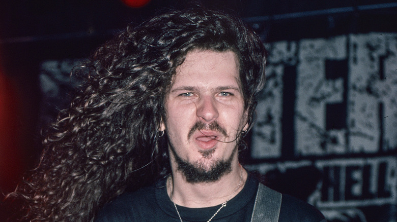 Dimebag Darrell si esibisce nel 1991