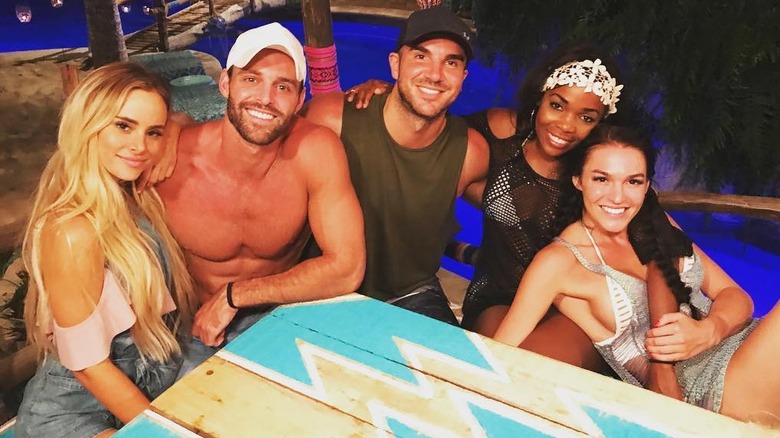 Alexis Waters e il cast di Bachelor in Paradise