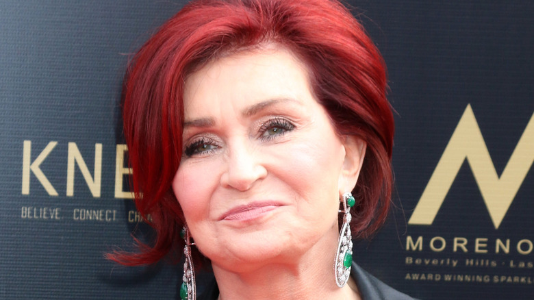 Sharon Osbourne sorride