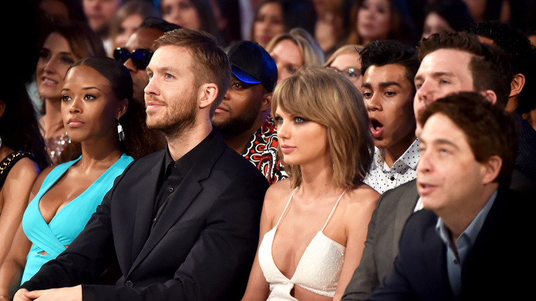 Calvin Harris e Taylor Swift sedevano insieme