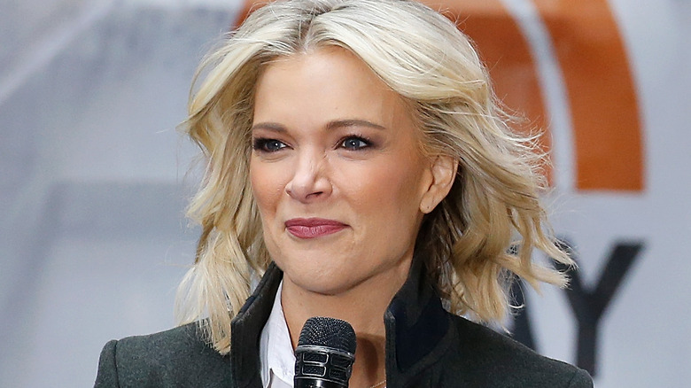 Megyn Kelly davanti al microfono