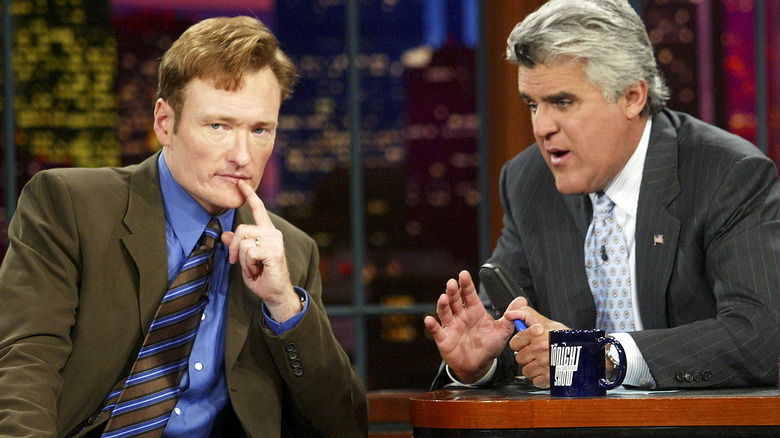 Conan O'Brien e Jay Leno al The Tonight Show, parlando