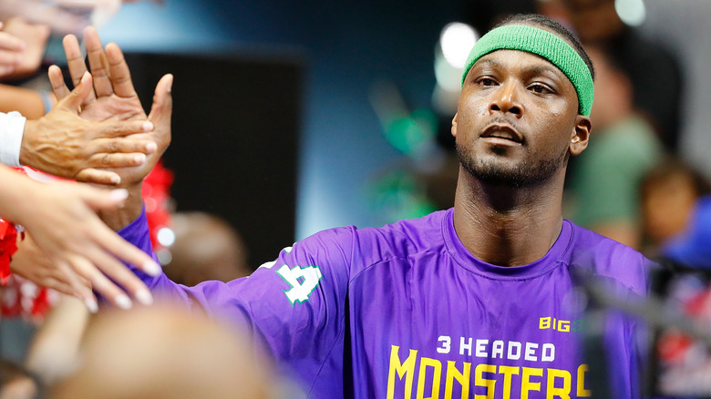 Kwame Brown sul campo di basket