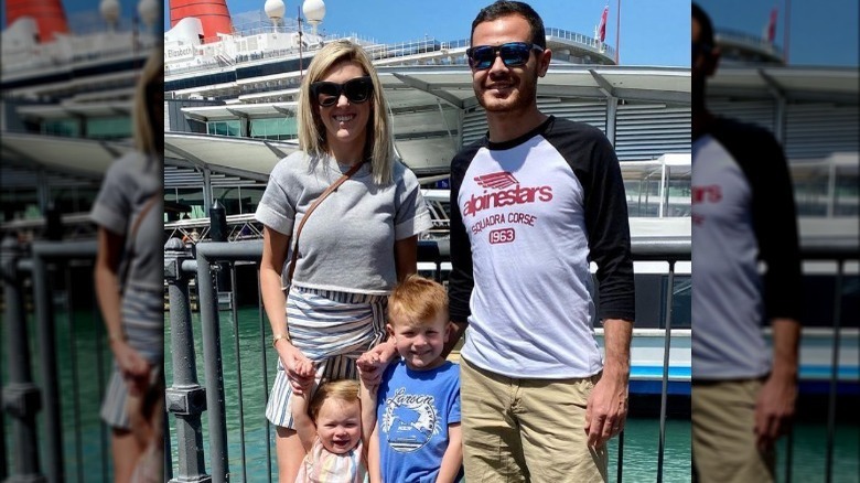 Katelyn Larson e Kyle Larson con i loro figli