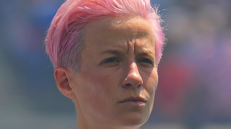 Megan Rapinoe capelli rosa