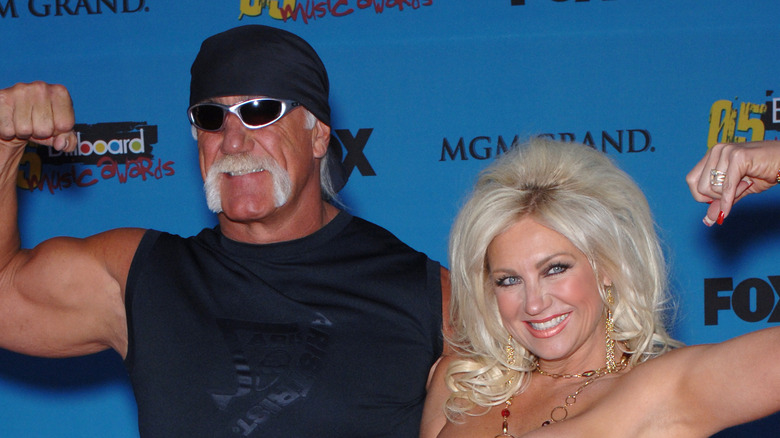 Hulk Hogan e Linda Hogan si flettono