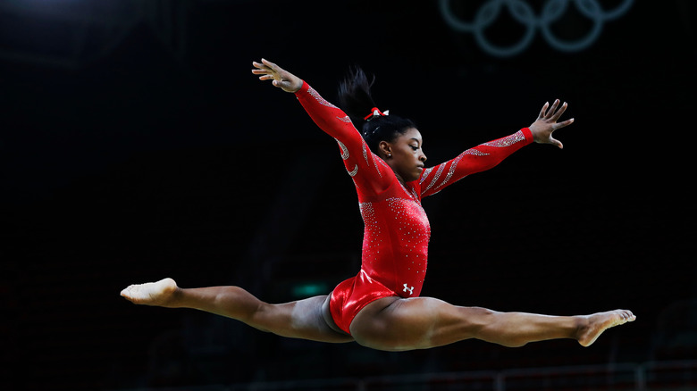 Simone Biles, in posa