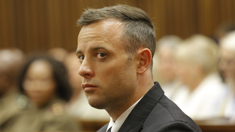 Oscar Pistorius in tribunale durante il suo processo per omicidio