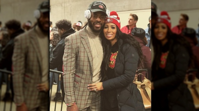 Richard Sherman e la moglie Ashley Moss posano per una foto