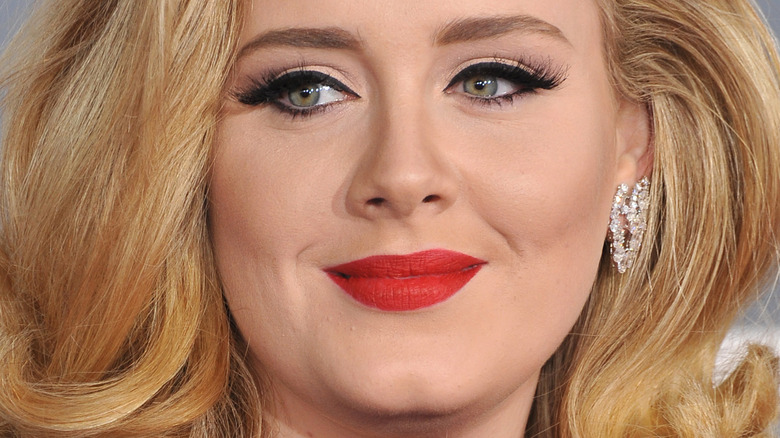 Adele in posa sul red carpet