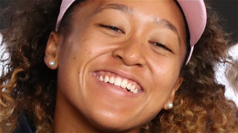 Naomi Osaka sorride