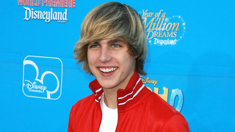 Cody Linley sorride nel 2007