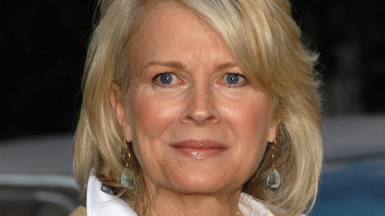 Candice Bergen sorride