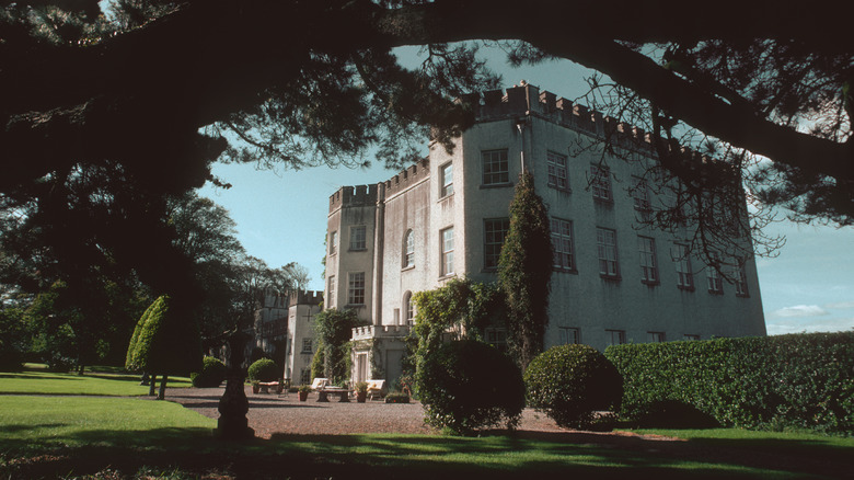 Una foto del castello di Glin nel 1990