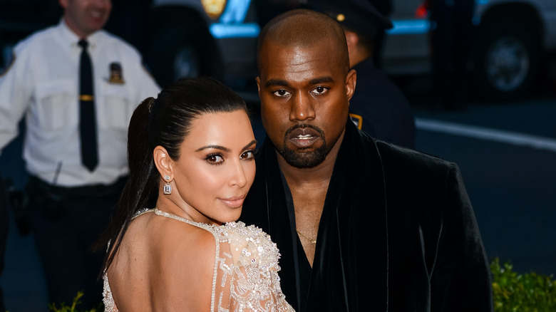 Kim Kardashian e Kanye West posano insieme