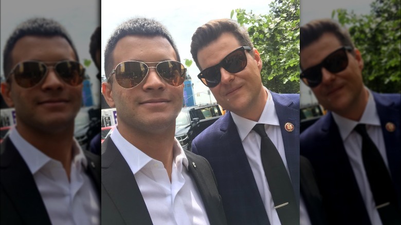 Il selfie di Matt Gaetz con suo "figlio", Nestor