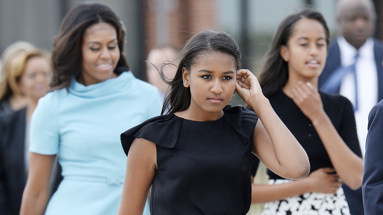 Sasha con Michelle e Malia Obama, tutti a piedi