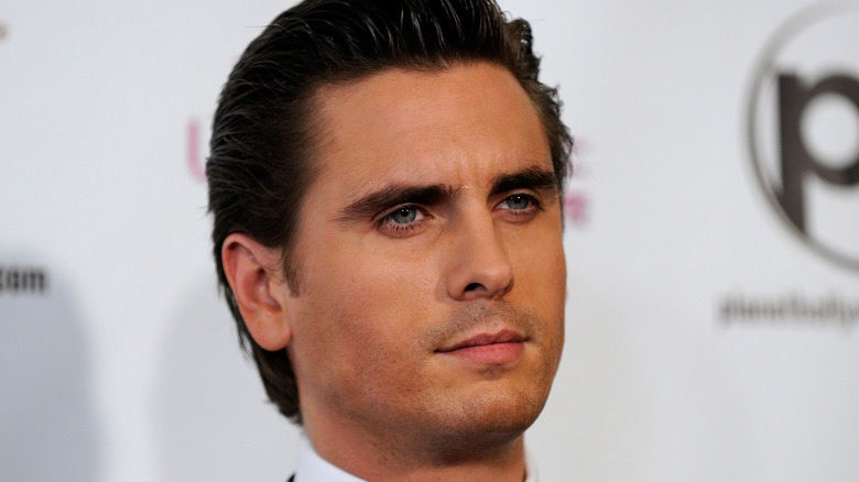 Scott Disick in completo