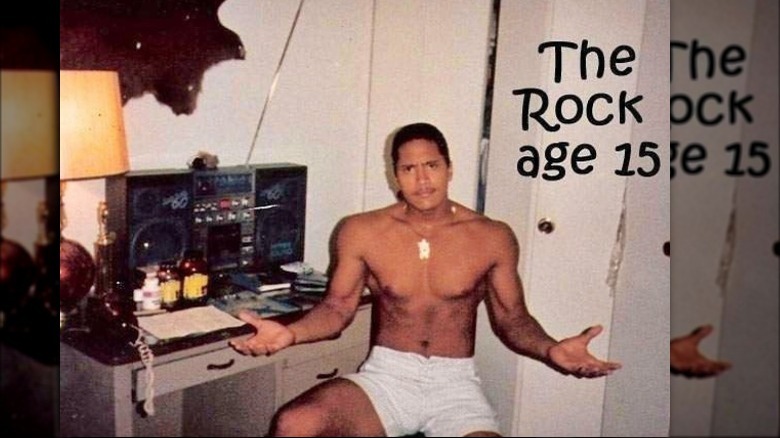 Dwayne Johnson a torso nudo a 15