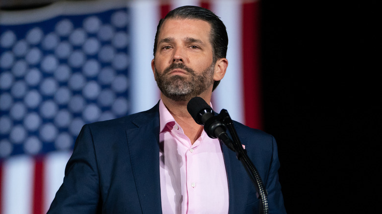 Donald Trump Jr. parla sul palco