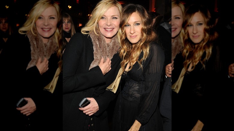 Kim Cattrall e Sarah Jessica Parker posano insieme nel 2009