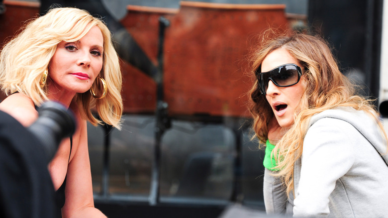 Kim Cattrall e Sarah Jessica Parker sul set di "Sex and the City 2"