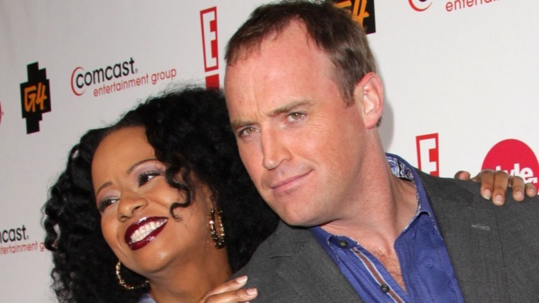 Tempestt Bledsoe e Matt Iseman posano sul red carpet