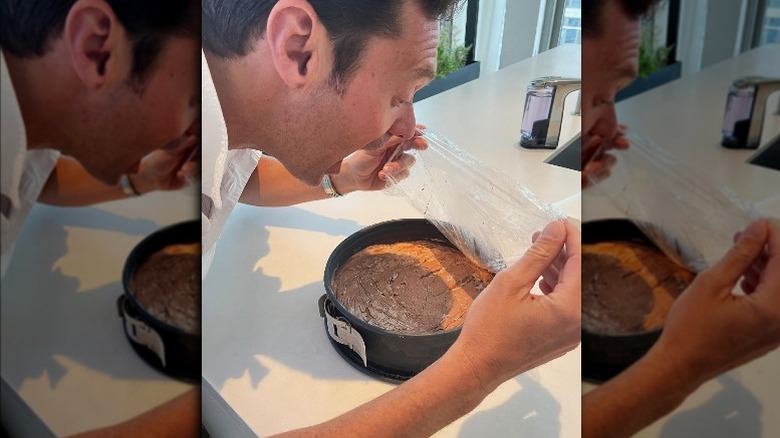 Ryan Seacrest entusiasta della torta 