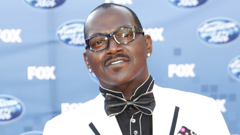 Randy Jackson sorride sul red carpet