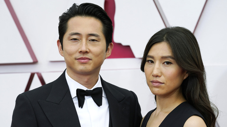 Steven Yeun e Joana Pak