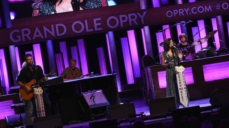 Mickey Guyton al Grand Ole Opry