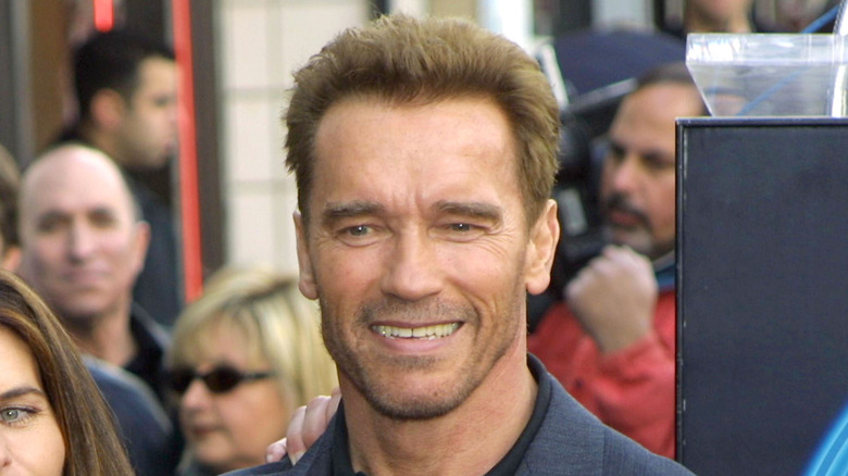 Arnold Schwarzenegger all'aperto