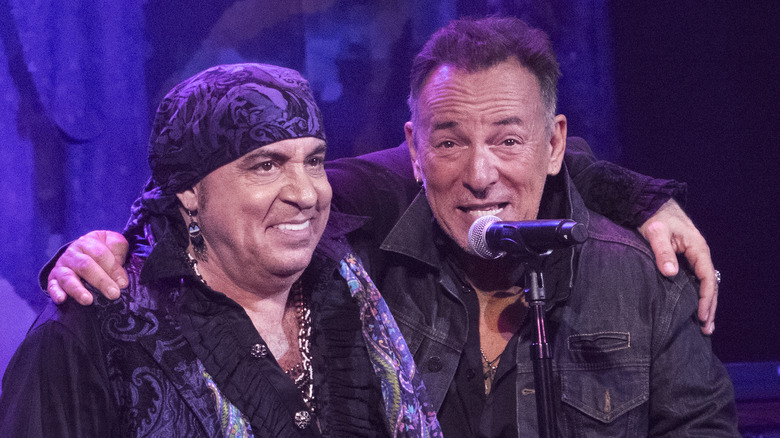 Steven Van Zandt e Bruce Springsteen sul palco