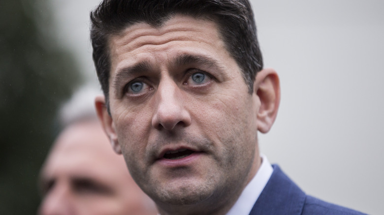 paul ryan fuori sembra preoccupato