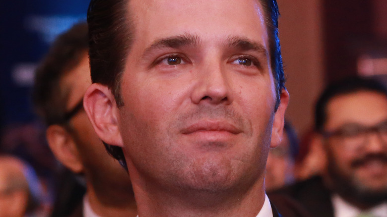 Donald Trump Jr. sogghignando 