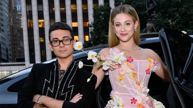 Christian Siriano e Lili Reinhart al Met Gala