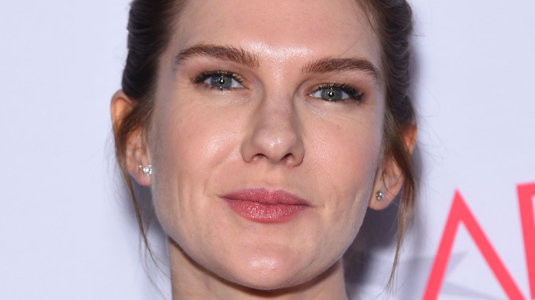 Lily Rabe in posa