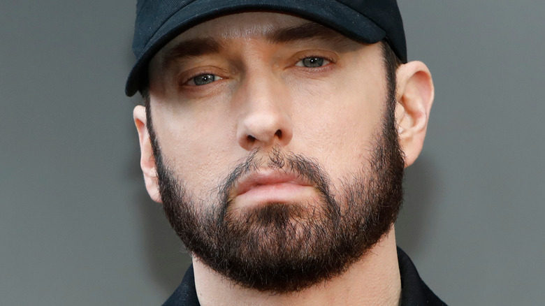 Eminem indossa un cappello Kangol