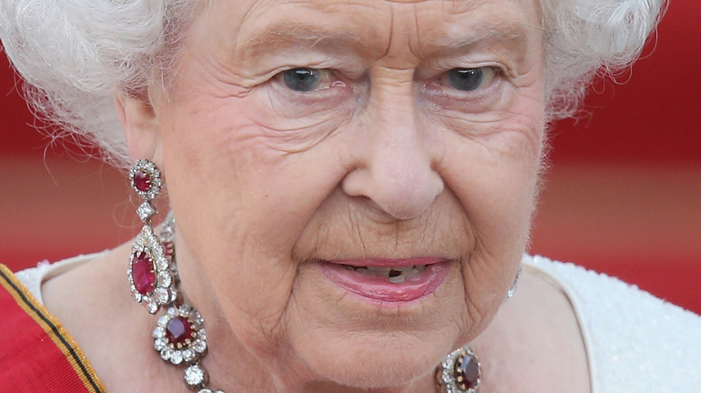 Gioielli con rubini della regina Elisabetta