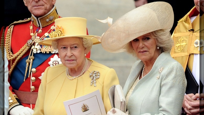 La regina Elisabetta, Camilla Parker Bowles indossa cappelli