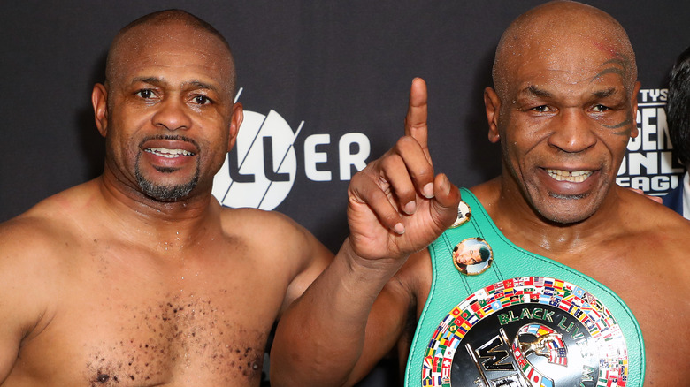 Mike Tyson posa con Roy Jones Jr.