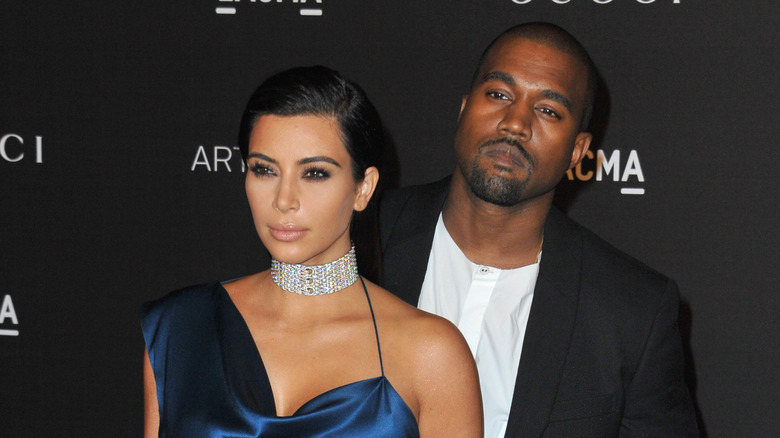 Kim Kardashian sul red carpet con Kanye West