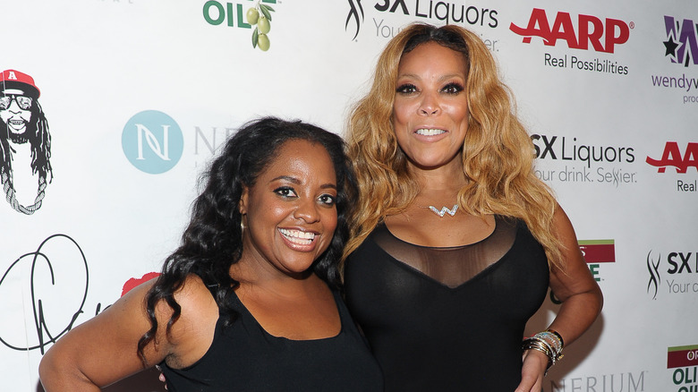 Sherri Shepherd e Wendy Williams sorride