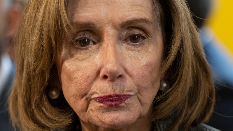 Nancy Pelosi tiene il municipio del Mount Saint Vincent College