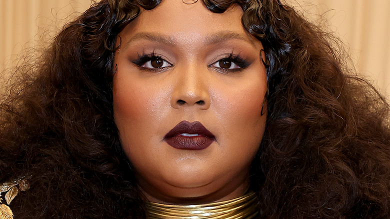 Lizzo in posa